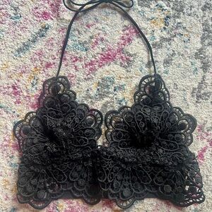 🌺💋🖤Urban Outfitters Black Floral Lace Halter Bralette🖤💋🌺